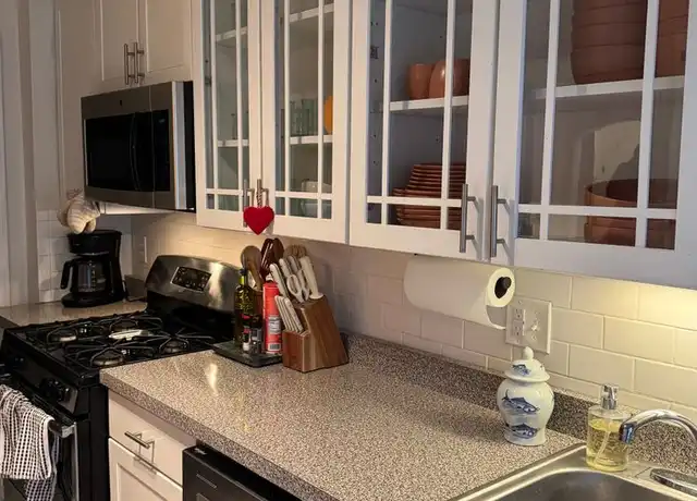 Property at 2552 Madison Rd Unit 24, Cincinnati, OH, 45208, 1 bed, 1 bath, [object Object]