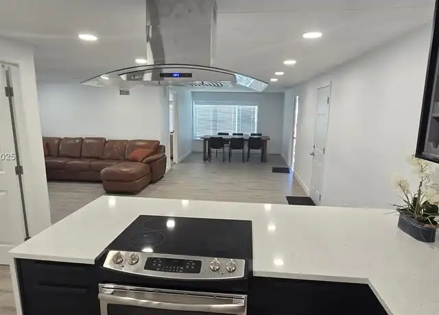 Property at 5310 SW 23rd Ter Unit 1, Fort Lauderdale, FL, 33312, 4 beds, 2 baths, [object Object]