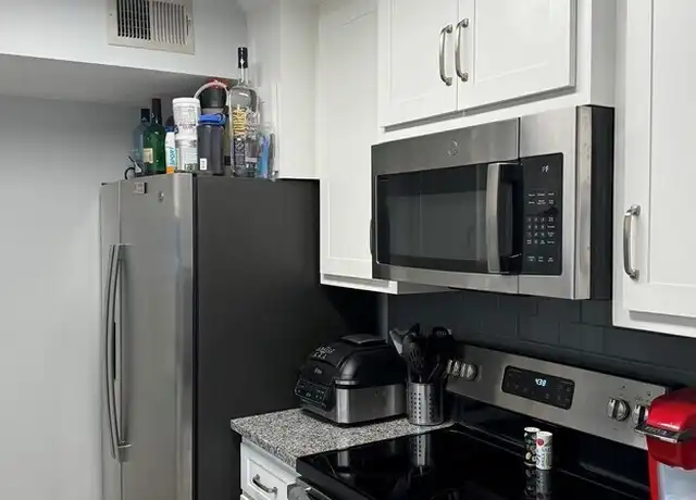 Property at 708 11th St #319, Tuscaloosa, AL, 35401, 1 bed, 1 bath, [object Object]