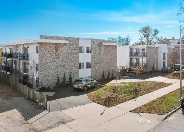 Property at Willow Springs Apartments - 3953 Warwick Blvd, Kansas City, MO, 64111, 2 beds, 1.5 baths, [object Object]