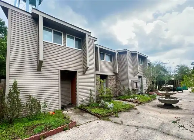 Property at 121 Sandra Del Mar Dr, Mandeville, LA, 70448, 2 beds, 1.5 baths, [object Object]