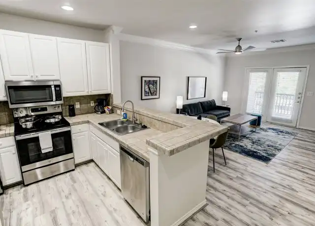 Property at 2400 McCue Rd #346, Houston, TX, 77056, 1 bed, 1 bath, [object Object]