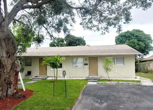 Property at 241 NE 35th St Unit 2, Oakland Park, FL, 33334, 2 beds, 2 baths, [object Object]