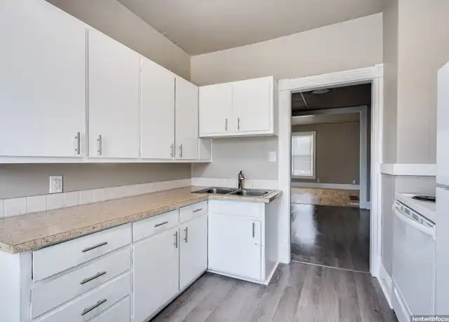 Property at 924 W 5th St Unit 3, Appleton, WI, 54914, 2 beds, 1 bath, [object Object]