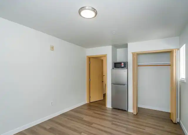 Property at 4548 20th Ave NE Unit 201, Seattle, WA, 98105, 0 beds, 1 bath, [object Object]