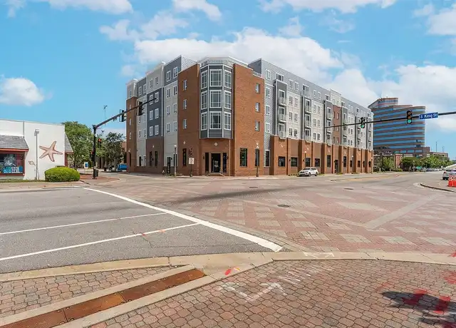 Property at The Constellation on King - 27 S King St, Hampton, VA, 23669, 1-2 bed, 1-2 bath, [object Object]