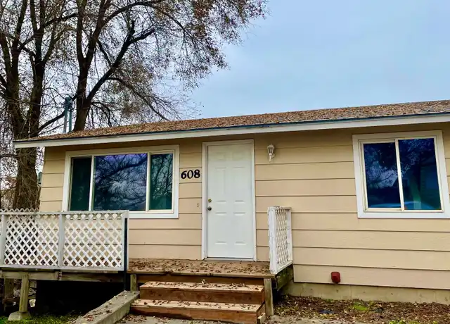 Property at 608 SE 7th St Unit 608, Pendleton, OR, 97801, 3 beds, 2 baths, [object Object]