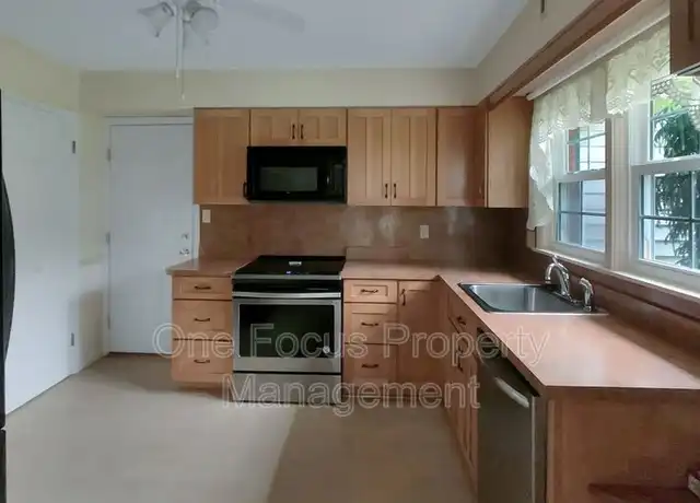 Property at 1127 Louisa St, Williamsport, PA, 17701, 3 beds, 2 baths, [object Object]