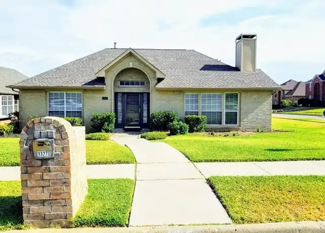 Property at 1327 Royal Palm Ln, Carrollton, TX, 75007, 3 beds, 2 baths, [object Object]