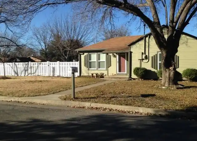 Property at 907 Church St, Sanger, TX, 76266, 2 beds, 1 bath, [object Object]