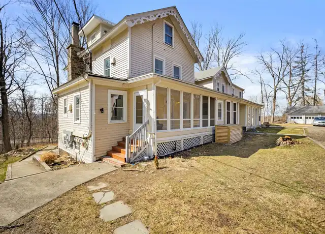 Property at 67 Old Albany Post Rd Unit 2, Rhinebeck, NY, 12572, 2 beds, 1 bath, [object Object]