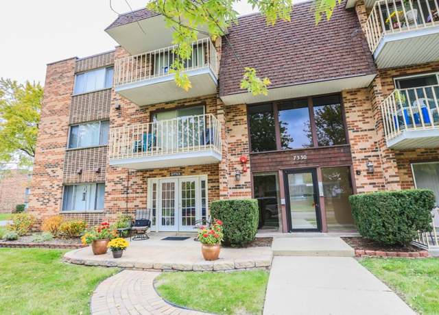 Photo of 7311 Sandalwood Dr, Tinley Park, IL 60477