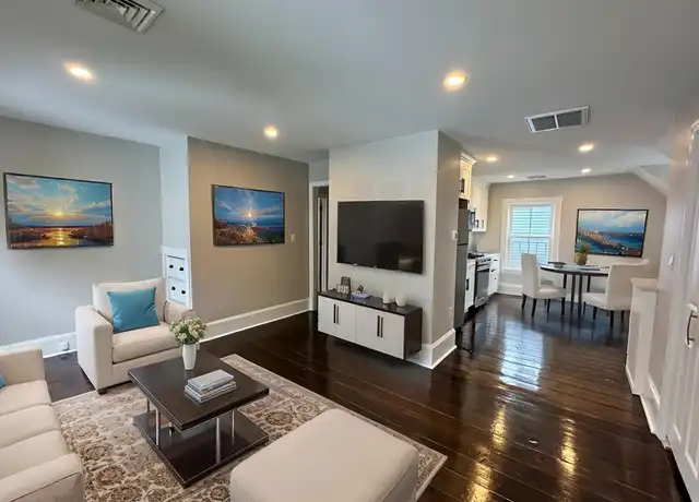 Property at 10 Highland Ave Unit 2, Beverly, MA, 01915, 2 beds, 1 bath, [object Object]