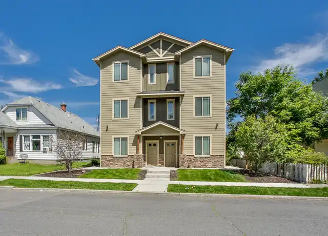 Property at 915 E Augusta Ave Unit 2, Spokane, WA, 99207, 5 beds, 2.5 baths, [object Object]