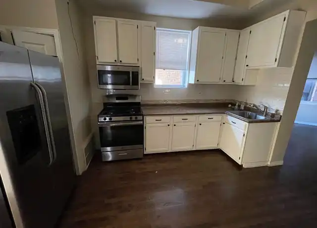 Property at 1411 W Erie St Unit 2M, Chicago, IL, 60642, 2 beds, 1 bath, [object Object]