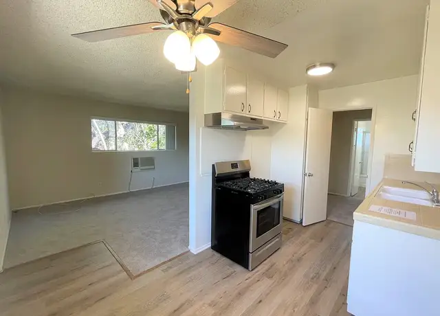 Photo of 100 S Altadena Dr, Pasadena, CA 91107