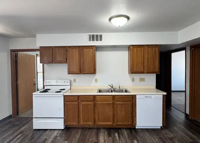 Property at 2109 College St Unit 45, Cedar Falls, IA, 50613, 2 beds, 1 bath, [object Object]