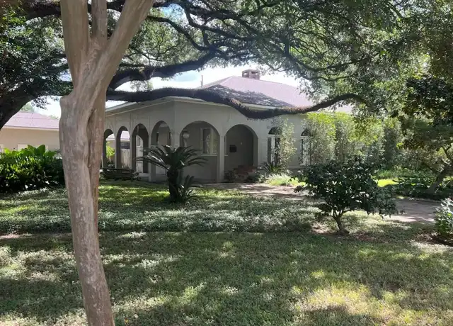 Property at 301 N Mall St, Lafayette, LA, 70503, 3 beds, 2 baths, [object Object]
