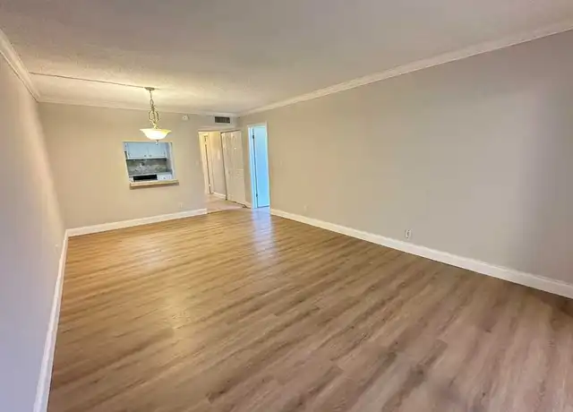 Property at 9355 SW 8th St, Boca Raton, FL, 33428, 1 bed, 2 baths, [object Object]