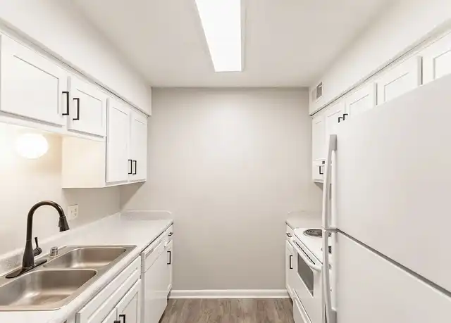 Property at Beltline Villas Apartments - 2801 Sandlin Rd SW, Decatur, AL, 35603, 1-2 bed, 1 bath, [object Object]