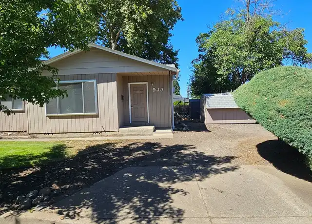 Property at 941 S Holly St Unit 43, Medford, OR, 97501, 2 beds, 1 bath, [object Object]