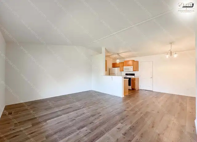 Property at 9448 Forestview Cir Unit 0150, Grand Blanc, MI, 48439, 2 beds, 1.5 baths, [object Object]
