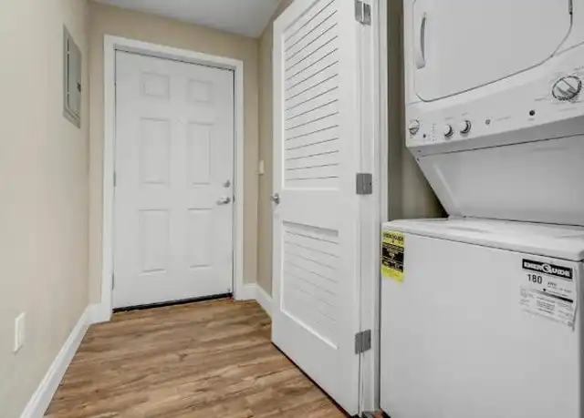 Property at 1119 E Elk Ave, Glendale, CA, 91205, 1 bed, 1 bath, [object Object]