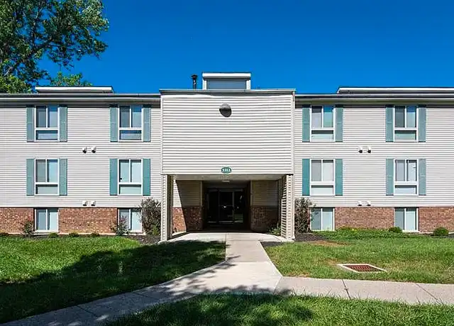 Property at Woodgrove Point Apartments - 3318 W Galbraith Rd, Cincinnati, OH, 1 bed, 1 bath, [object Object]