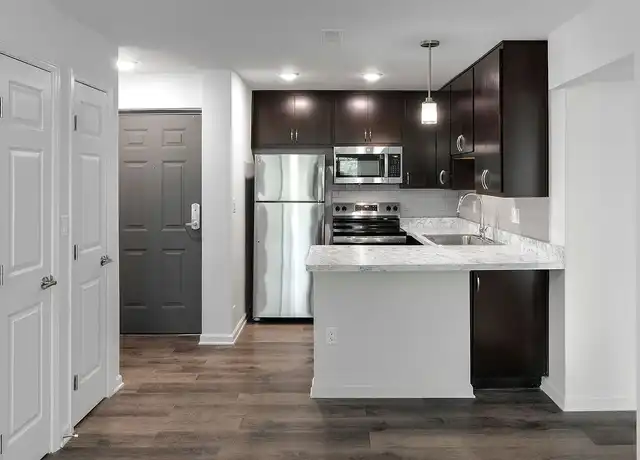 Property at Woodgrove Point Apartments - 3318 W Galbraith Rd, Cincinnati, OH, 1 bed, 1 bath, [object Object]