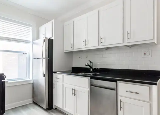 Property at 837 W Cornelia Ave Unit DS-01, Chicago, IL, 60657, 1 bed, 1 bath, [object Object]