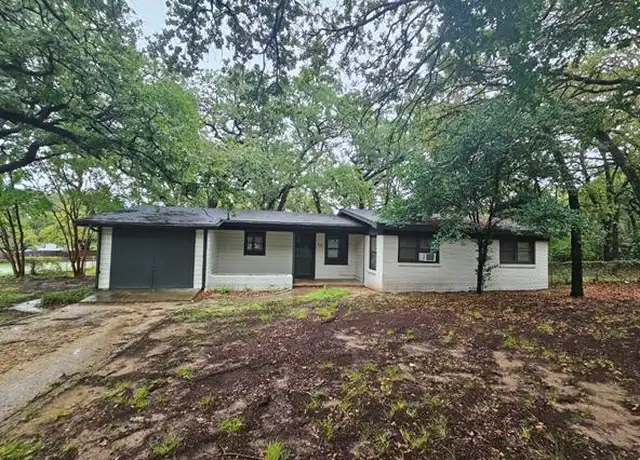 Property at 920 Red Bud Dr, Azle, TX, 76020, 3 beds, 1 bath, [object Object]