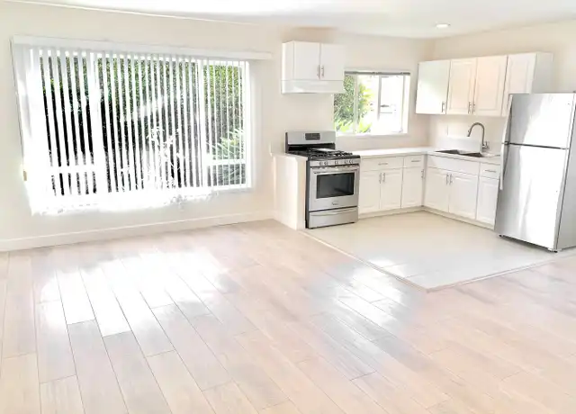 Property at 360 S Reeves Dr Unit 1, Beverly Hills, CA, 90212, 1 bed, 1 bath, [object Object]