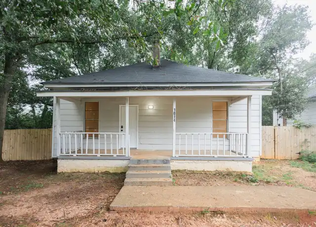 Property at 1014 W Broad St, Griffin, GA, 30223, 2 beds, 2 baths, [object Object]