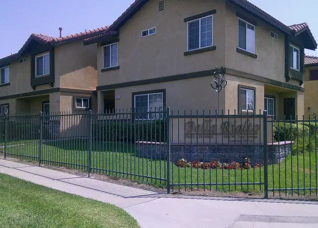 Photo of 207 N Spruce Ave, Rialto, CA 92376