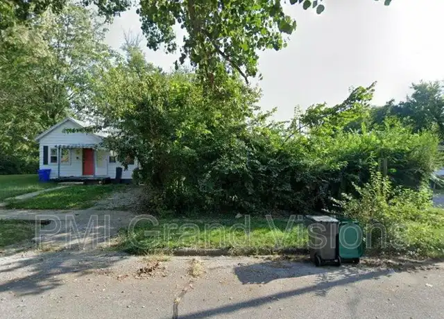 Property at 1057 W Howard St, Decatur, IL, 62522, 3 beds, 1 bath, [object Object]
