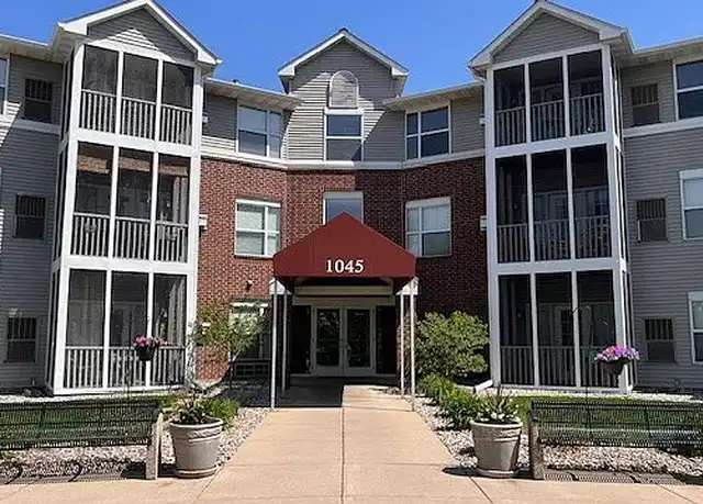 Property at Sun Lake & Sun Lake Woods - 1045 Yellow Brick Rd, Chaska, MN, 55318, 1-2 bed, 1-2 bath, [object Object]