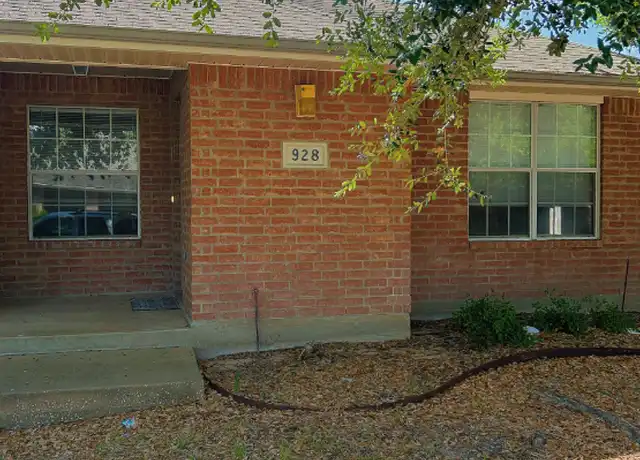 Property at 928 Crepe Myrtle St, College Station, TX, 77845, 3 beds, 2 baths, [object Object]
