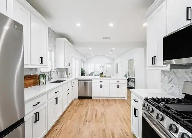 Property at 2511 Madera St, Dallas, TX, 75206, 5 beds, 4 baths, [object Object]