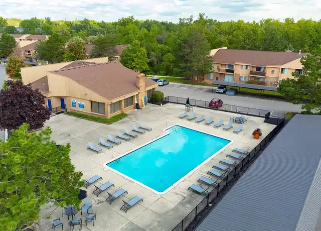 Property at Franklin River Apartments - 28733 Franklin River Dr, Southfield, MI, 48034, 1-2 bed, 1-2 bath, [object Object]