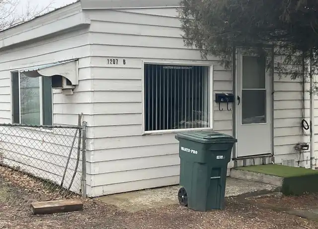 Property at 1207 M Ave Unit B, La Grande, OR, 97850, 0 beds, 1 bath, [object Object]