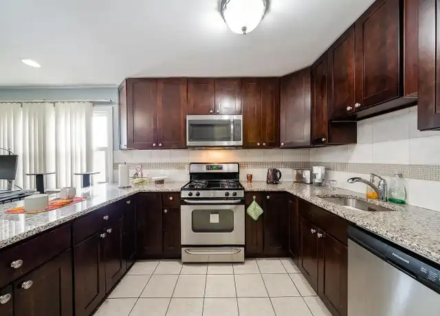 Property at 9 Giles Ave, Jersey City, NJ, 07306, 5 beds, 3.5 baths, [object Object]
