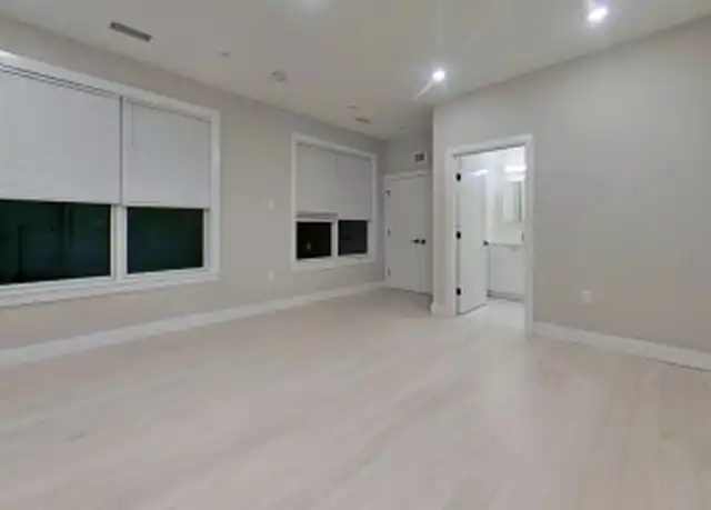 Property at 197 Green St Unit 304, Jamaica Plain, MA, 02130, 0 beds, 1 bath, [object Object]