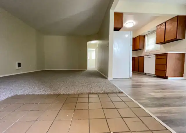 Property at 1726-1744 NE Hancock St Unit 1730, Portland, OR, 97212, 2 beds, 1 bath, [object Object]
