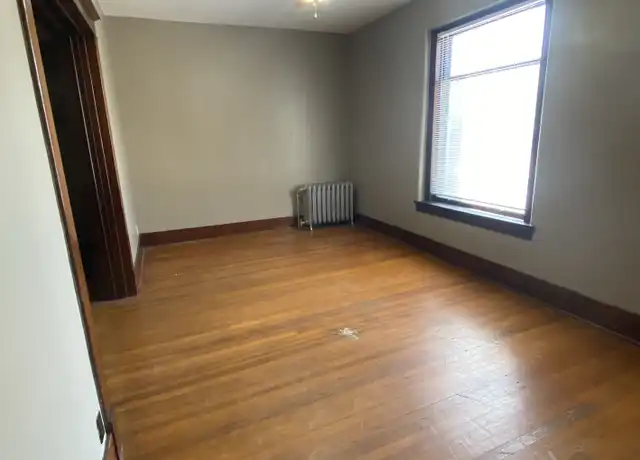 Property at 509 N Perry St Unit 511, Davenport, IA, 52803, 2 beds, 1 bath, [object Object]