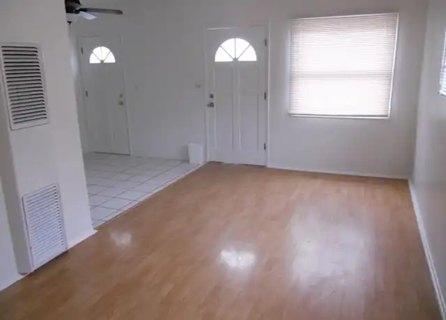 Property at 216 Elmira Ave Unit 2, Huntington Beach, CA, 92648, 2 beds, 1 bath, [object Object]