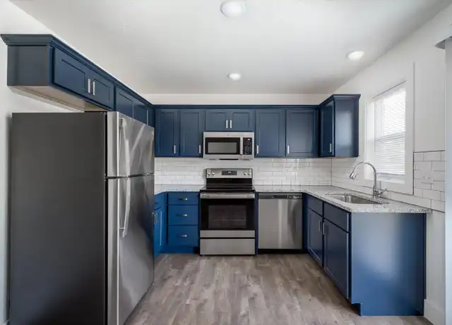 Property at 706 E Montclair St Unit 728-201, Springfield, MO, 65807, 2 beds, 2 baths, [object Object]