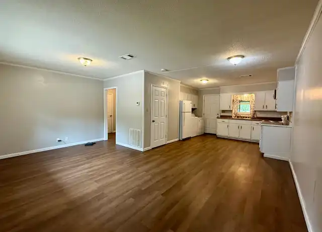 Property at 1323 S 6th St Unit 1323, Paragould, AR, 72450, 2 beds, 1 bath, [object Object]