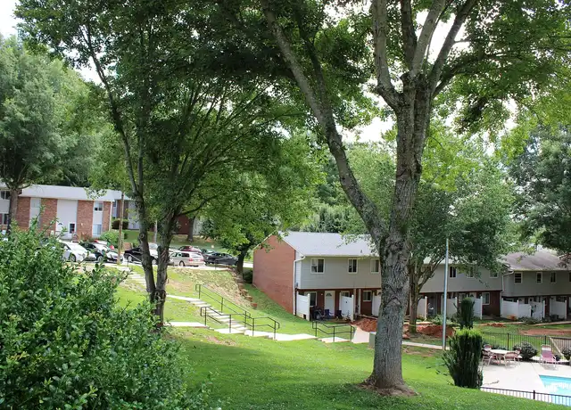 Property at Canterbury Heights - 1 Canteberi Ct, Asheville, NC, 28806, 1-4 bed, 1-1.5 bath, [object Object]