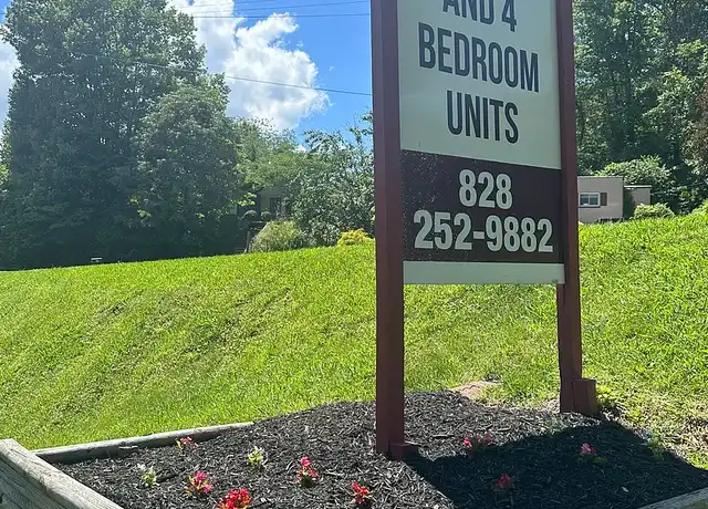 Property at Canterbury Heights - 1 Canteberi Ct, Asheville, NC, 28806, 1 bed, 1 bath, [object Object]