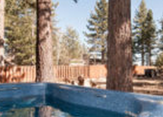 Photo of 10207 Shore Pine Rd, Truckee, CA 96161